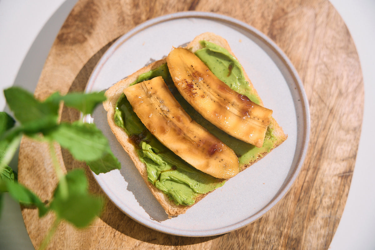 Matcha Tost z karmelizowanym bananem